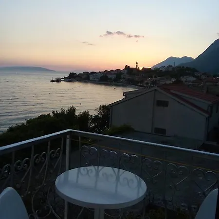 Alojamento de Acomodação e Pequeno-almoço Kod Irene Gradac (Split-Dalmatia)