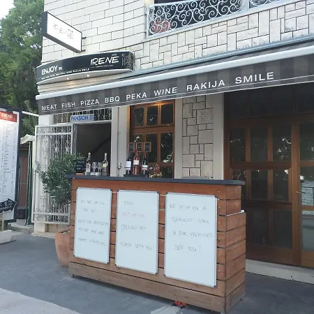 Alojamento de Acomodação e Pequeno-almoço Kod Irene Gradac (Split-Dalmatia)