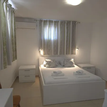 Kod Irene Bed & Breakfast Gradac (Split-Dalmatia)
